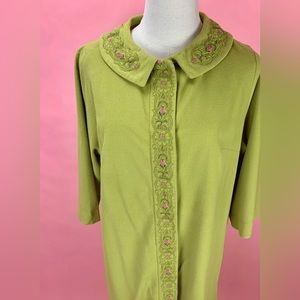 1960s Evelyn Pearson Pea Green Housecoat